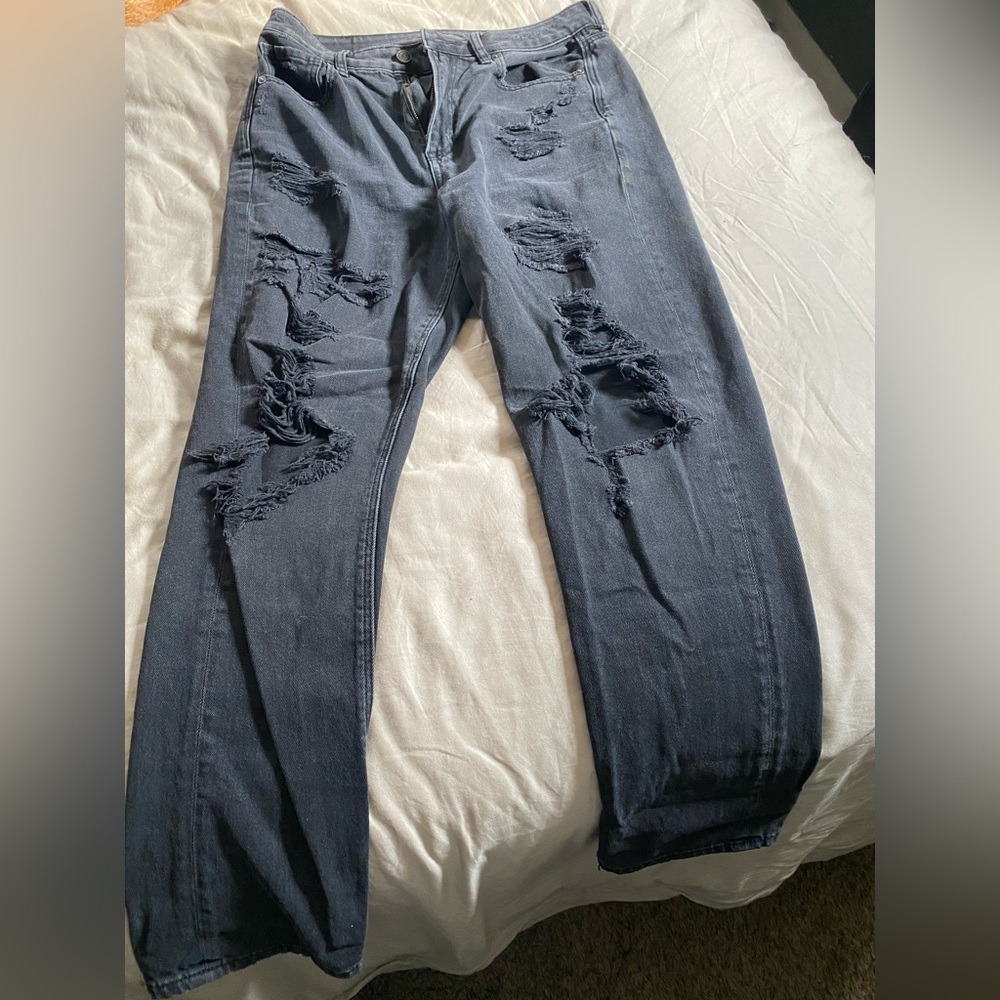 Size 6 Anerican Eagle Mom Jean